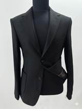 Black Single‑Breasted Tailored Blazer